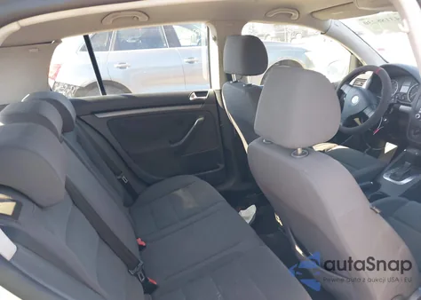 2006 Volkswagen Rabbit z USA, uszkodzony, nr VIN WVWDS71K56W153029